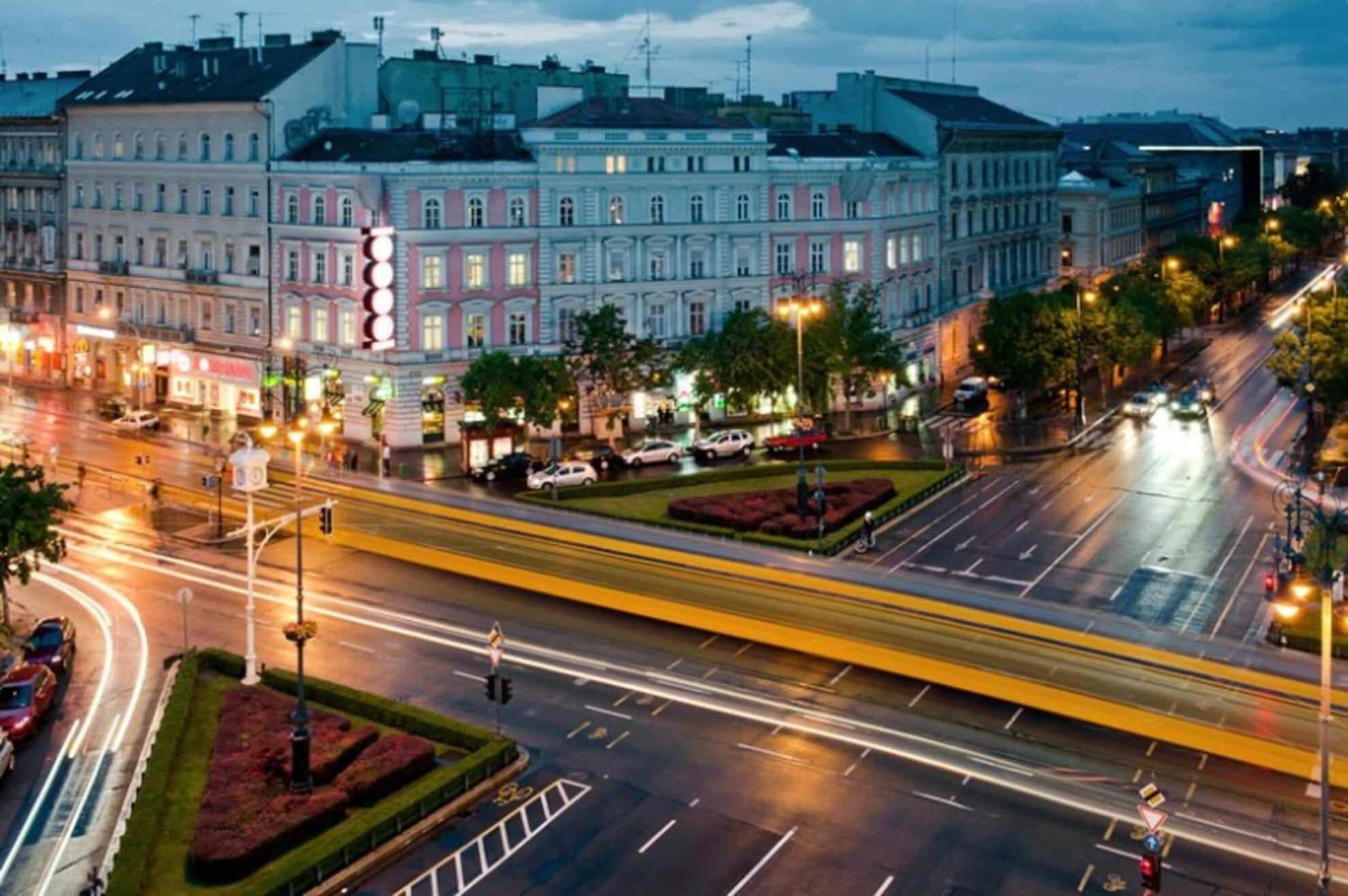 T & E Apartment Budapest Eksteriør bilde