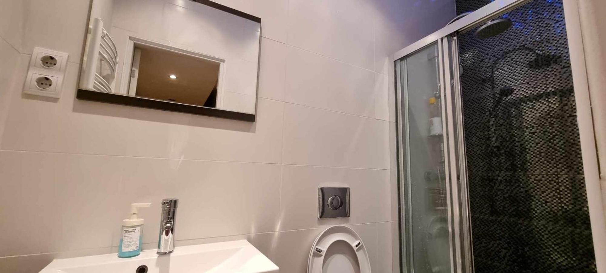 T & E Apartment Budapest Eksteriør bilde